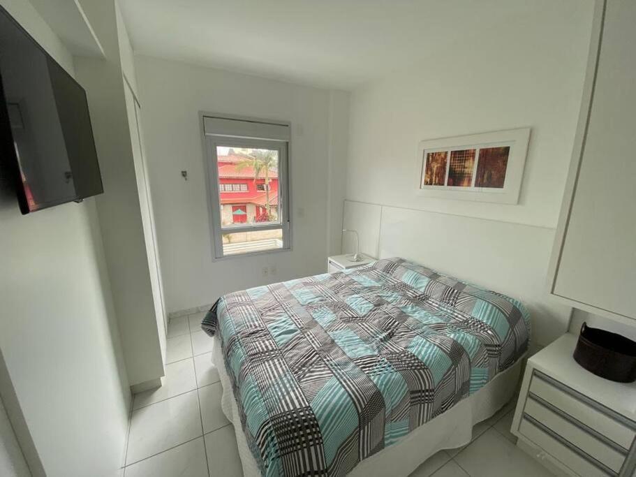 Apartamento No Novo Campeche - 150 Metros Da Florianopolis